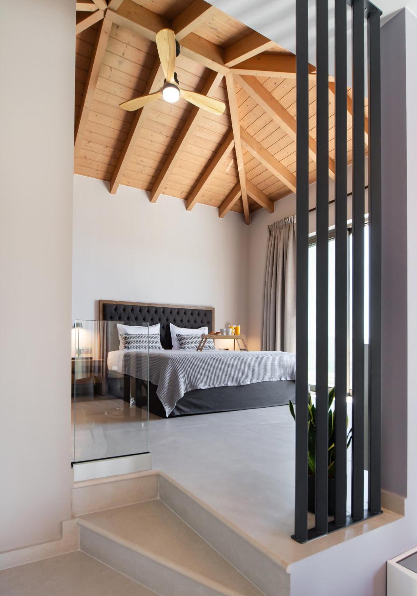 Highview Luxury Katouna