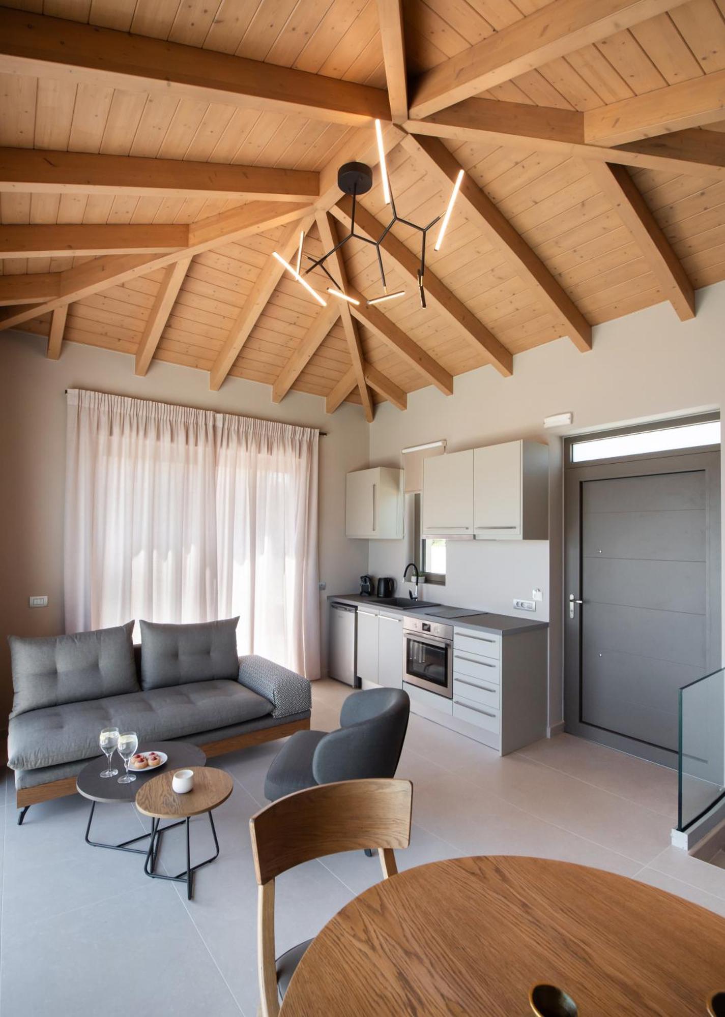 Highview Luxury * Katouna