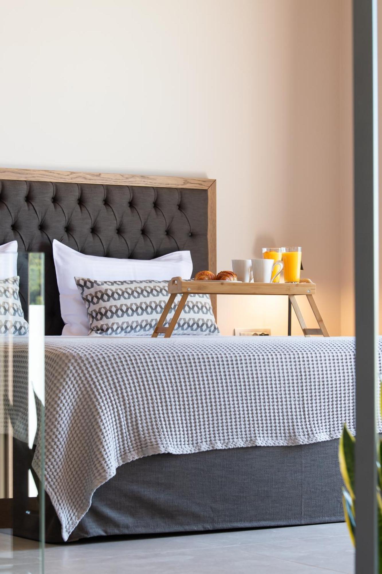 Highview Luxury Katouna